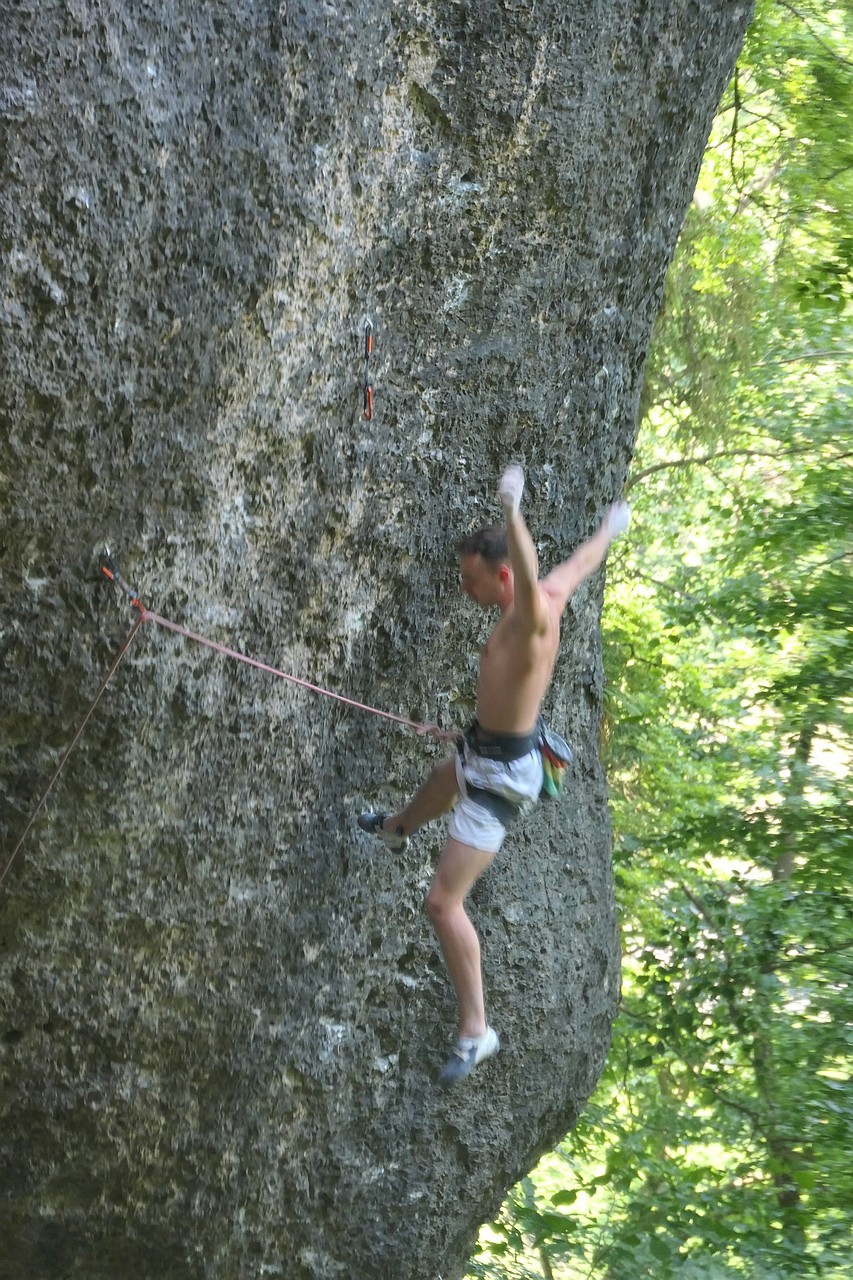 Kliknut�m zav�ete okno.