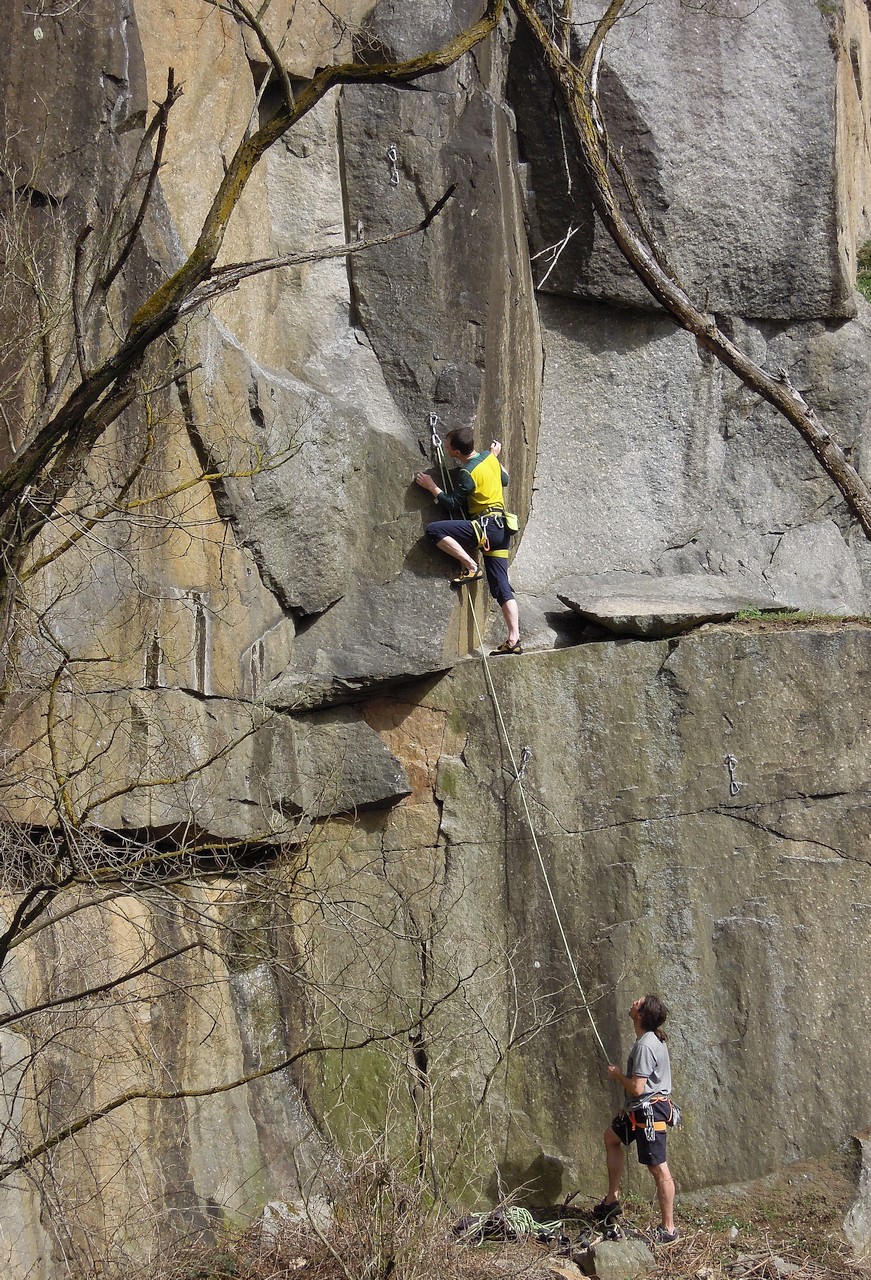 Kliknut�m zav�ete okno.