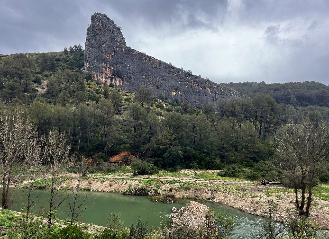 Kliknut�m zav�ete okno.